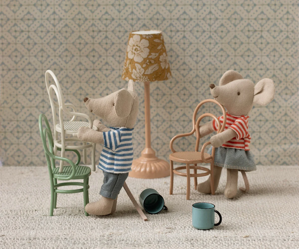 Maileg Vintage chair, Mouse – Dark powder Maileg Vintage chair, Mouse - Dark powder